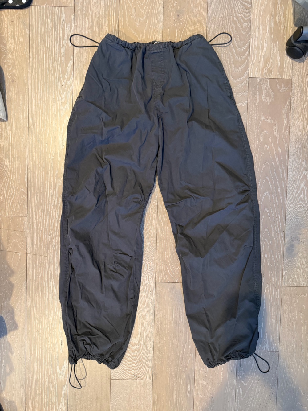 stradivarius grey low-rise parachute pants